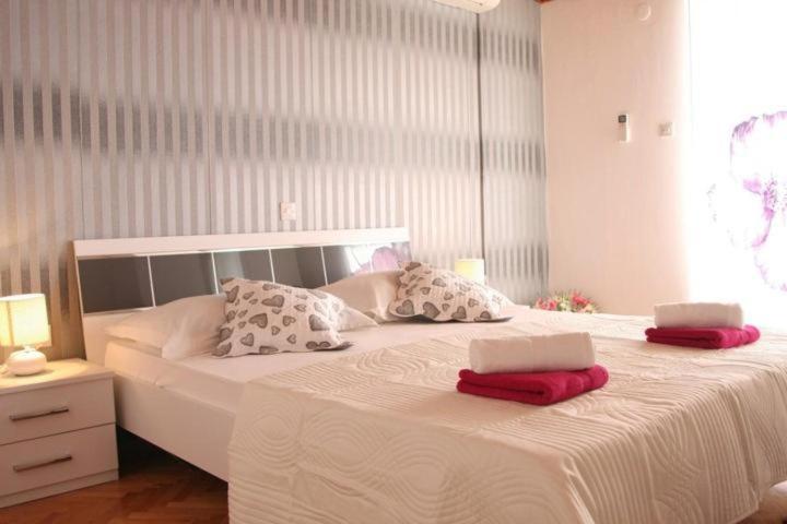 Apartment House Roso *